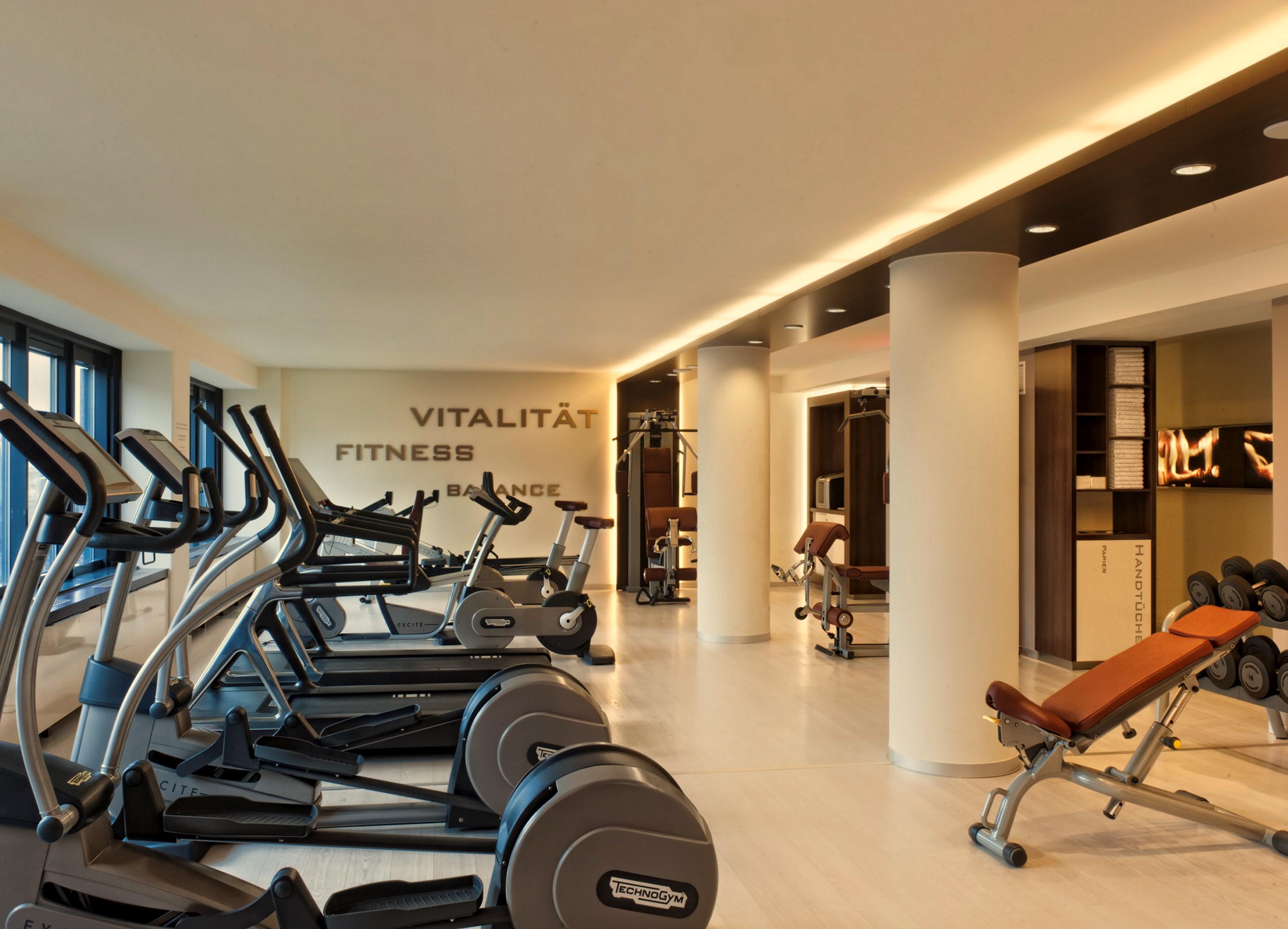Hotel Estrel Berlin Zewnętrze zdjęcie