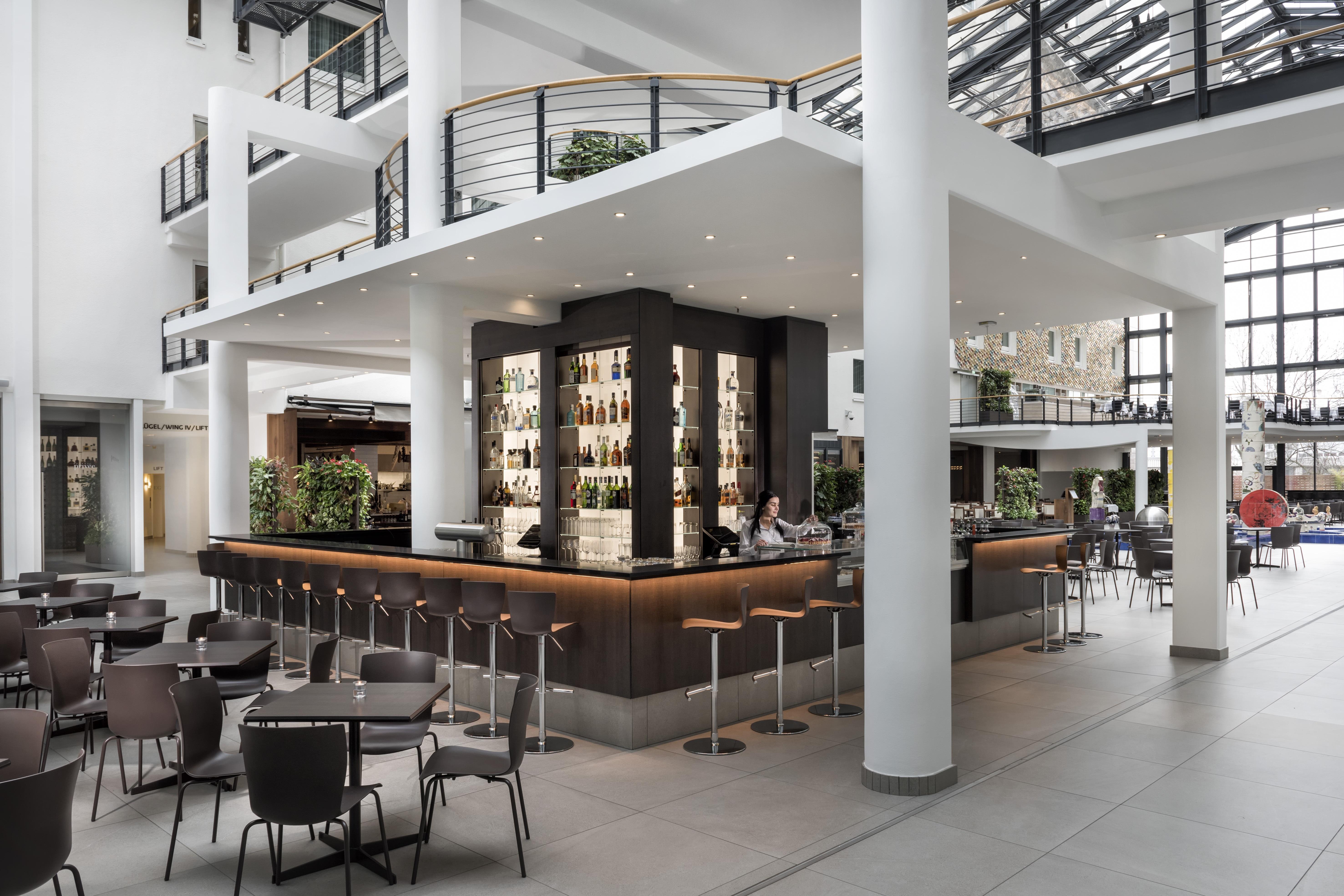 Hotel Estrel Berlin Zewnętrze zdjęcie