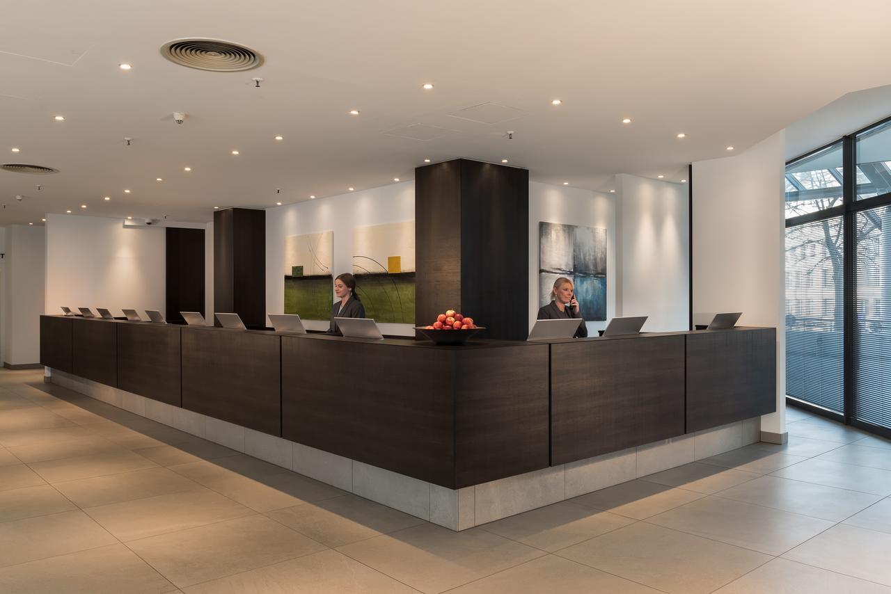 Hotel Estrel Berlin Zewnętrze zdjęcie